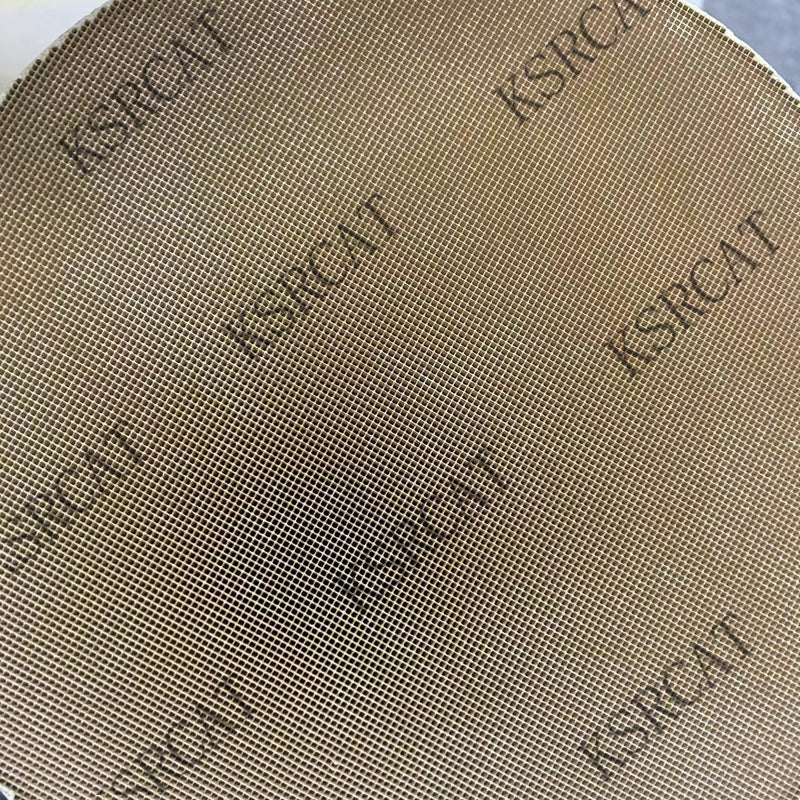 L'unité catalytique diesel SCR+ASC à haut rendement réduit les émissions et améliore la durabilité du système diamètre 267 mm