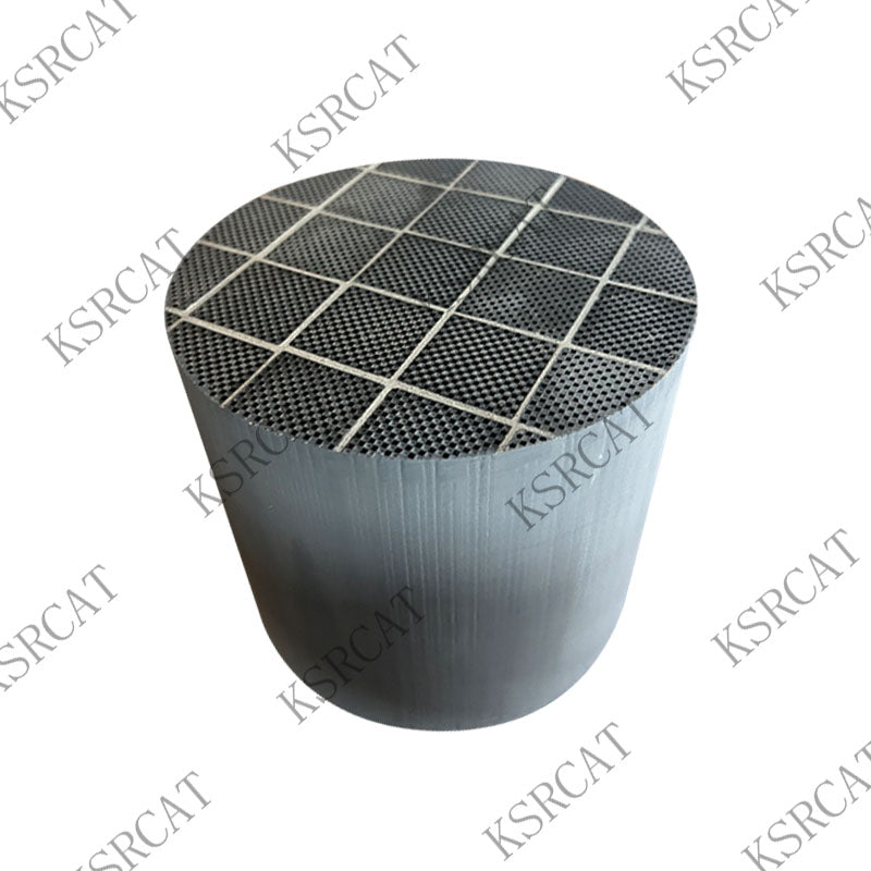 SiC DPF with asymmetric cell technology